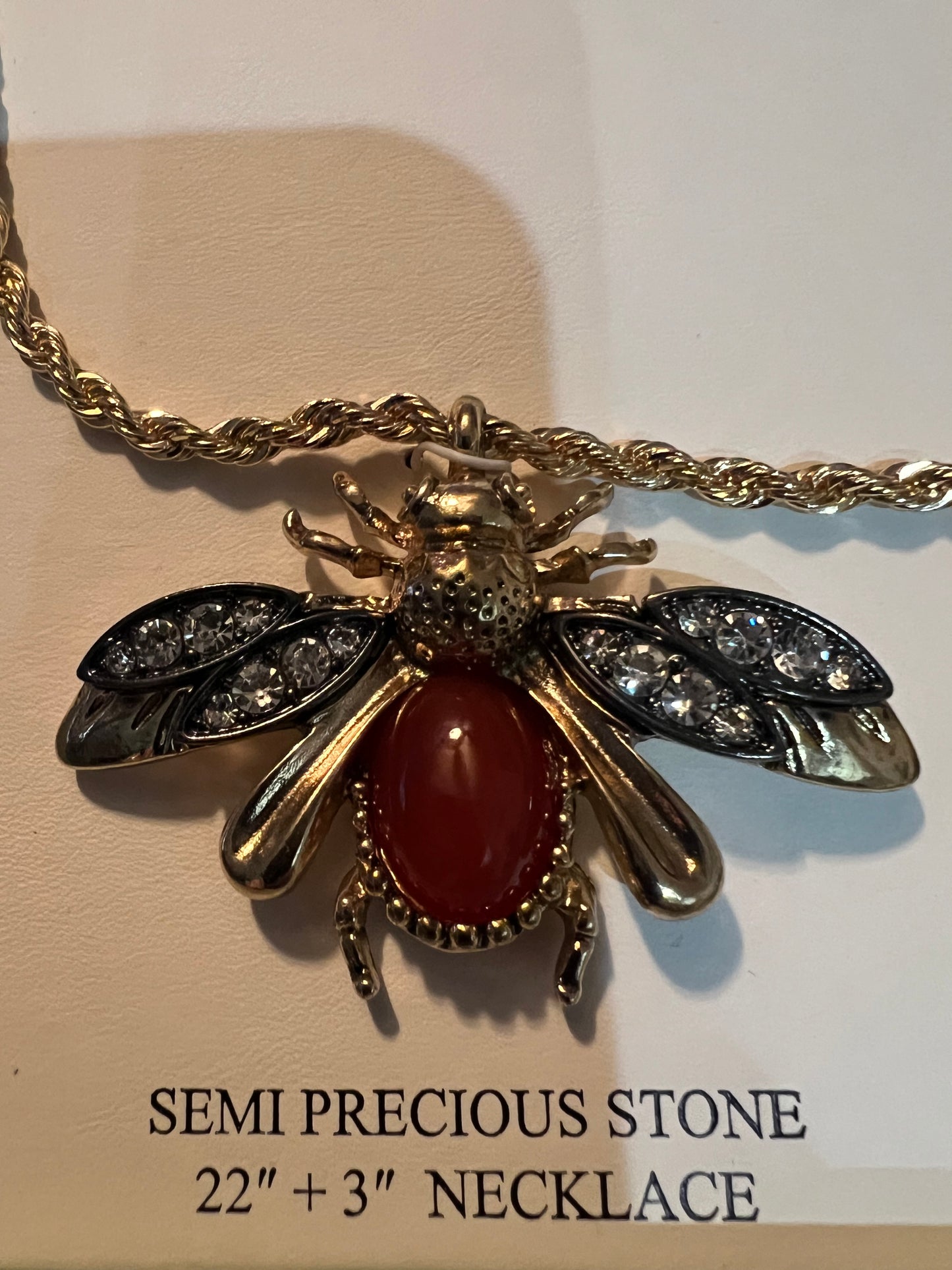 Atteri Bee Necklace