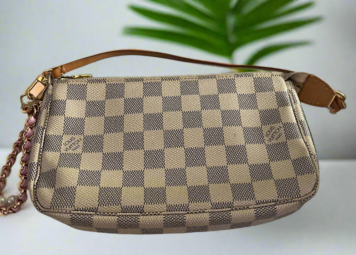 Louis Vuitton Damier Azur Pochette