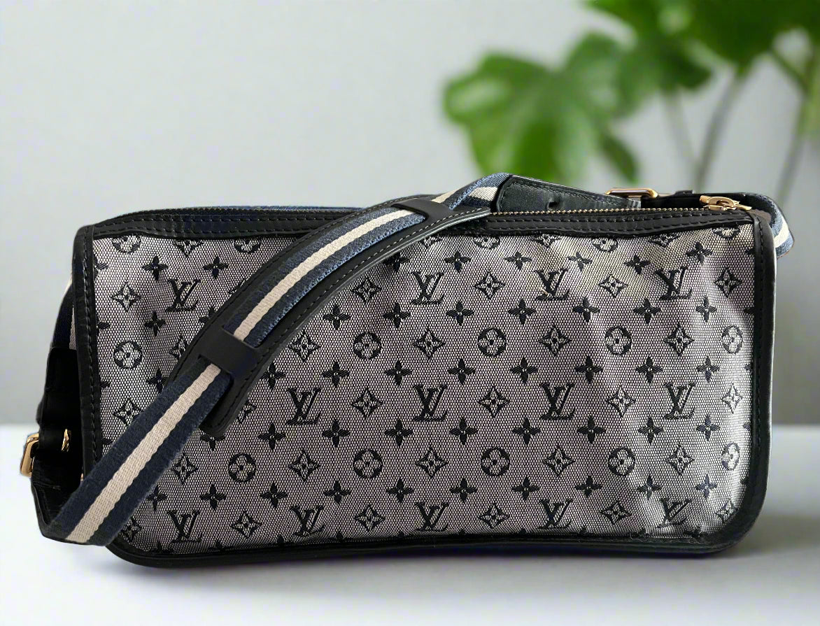 Louis Vuitton Navy Mini Lin Kathleen Pochette