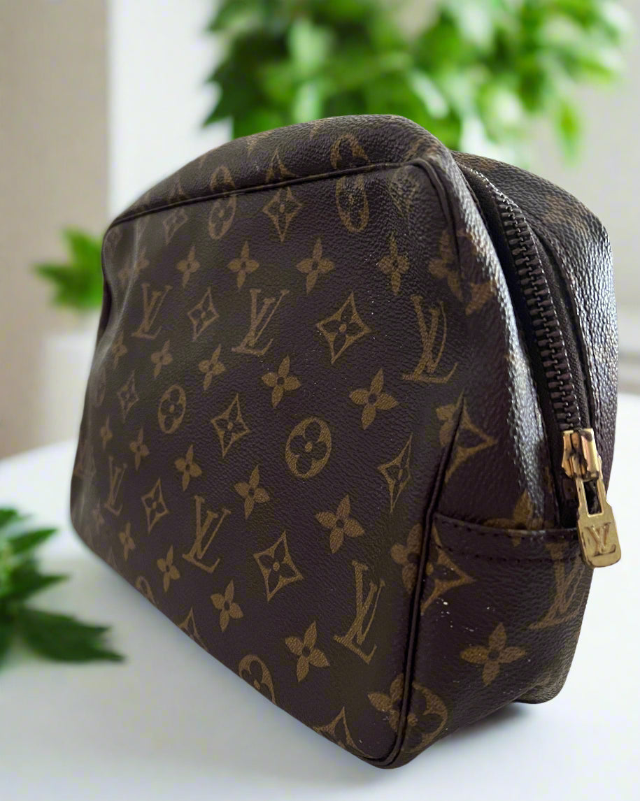 Louis Vuitton Monogram Canvas Trousse 28