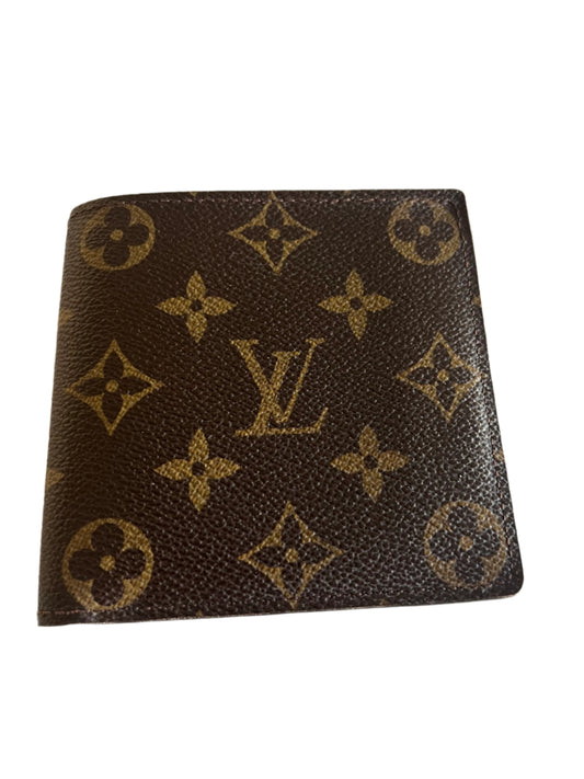 Louis Vuitton Monogram Bifold wallet