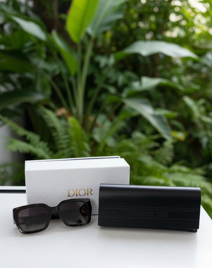 Christian Dior 30Montaigne S8U sunglasses Tortois Shell