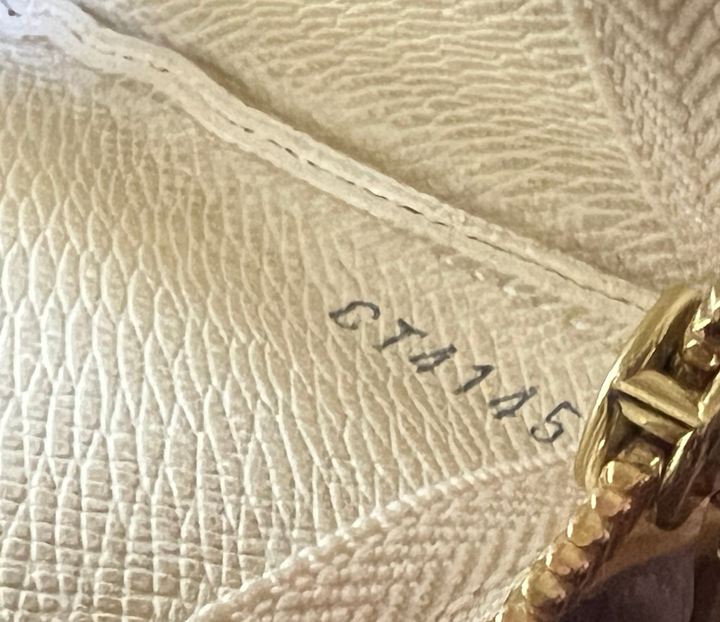 Louis Vuitton Damier Azur Key Cles