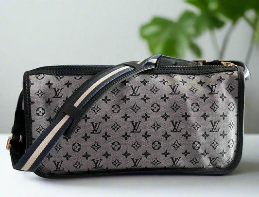 Louis Vuitton Navy Mini Lin Kathleen Pochette