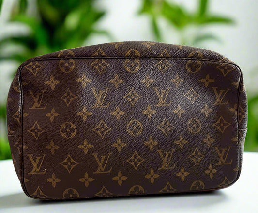 Louis Vuitton Monogram Canvas Trousse 28
