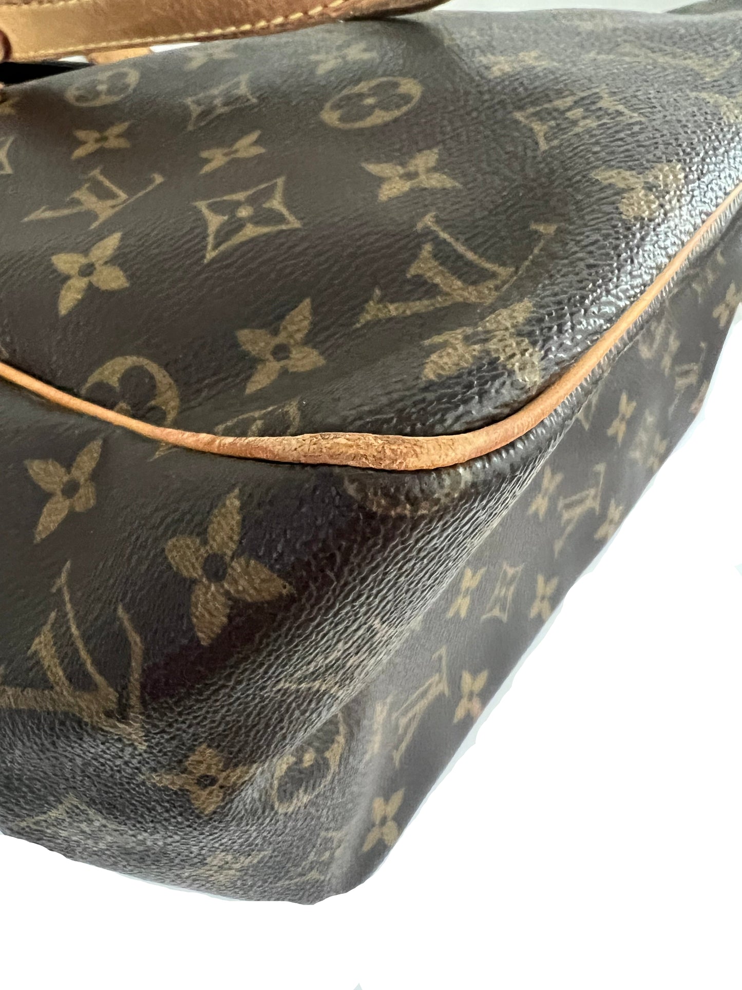 Louis Vuitton Monogram Batignolles PM