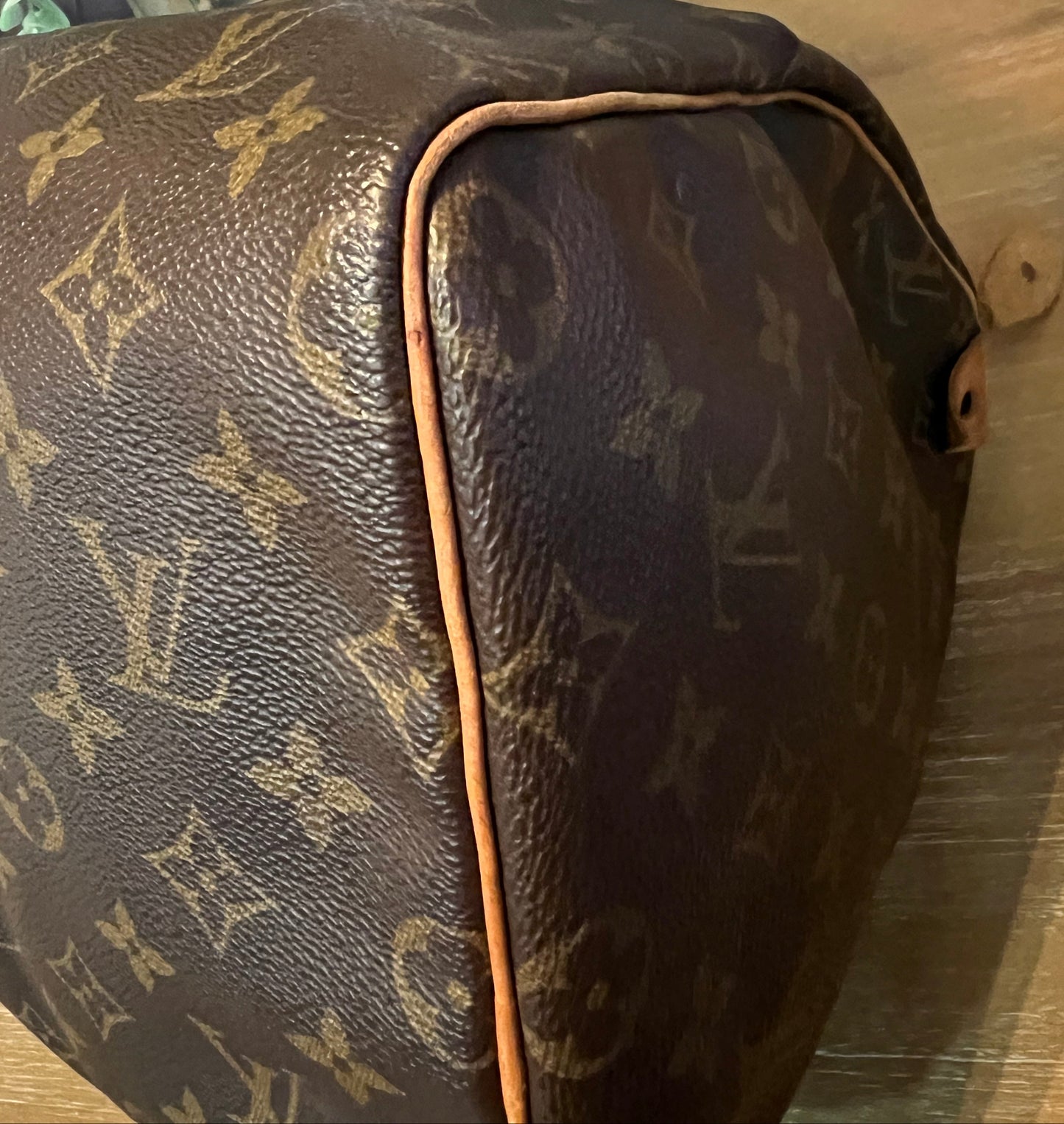 Louis Vuitton Monogram Speedy 40