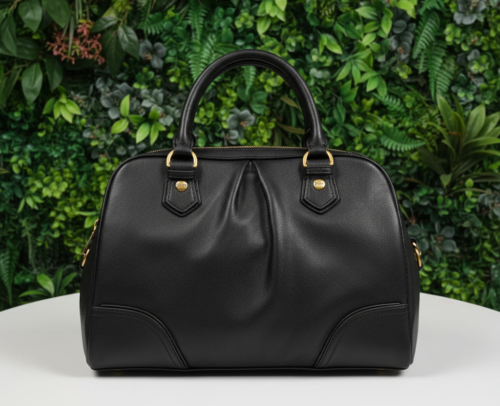 Juicy Black Daydreamer