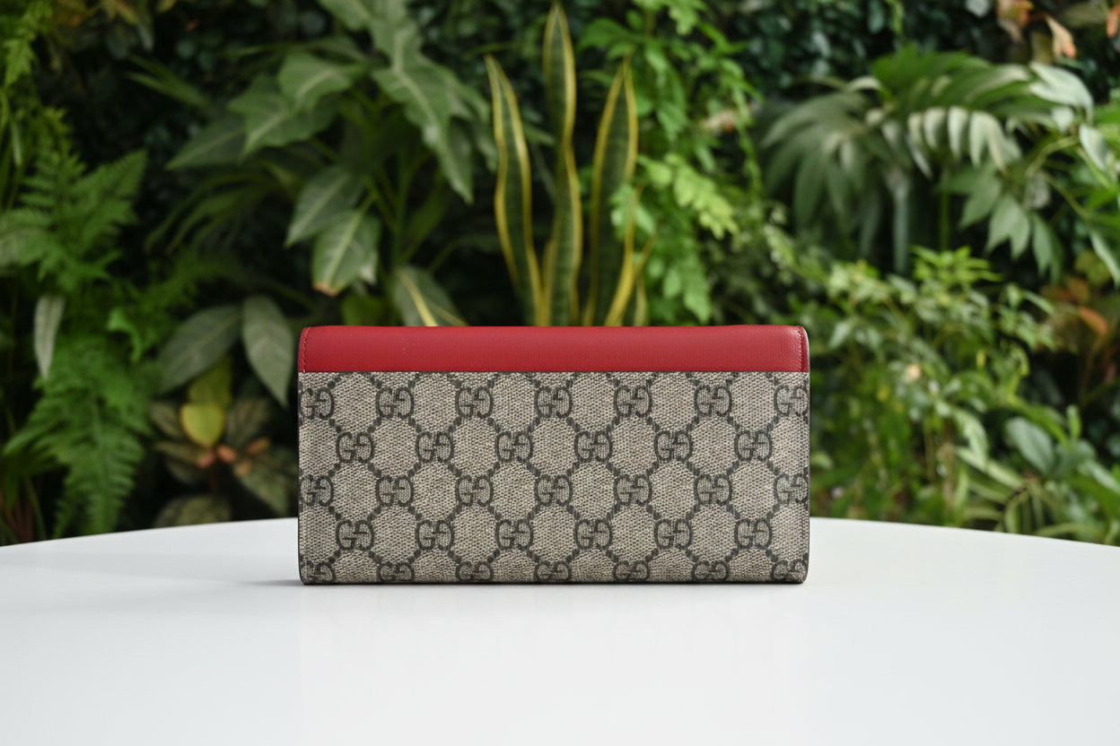 Gucci Supreme GG Wallet on Chain