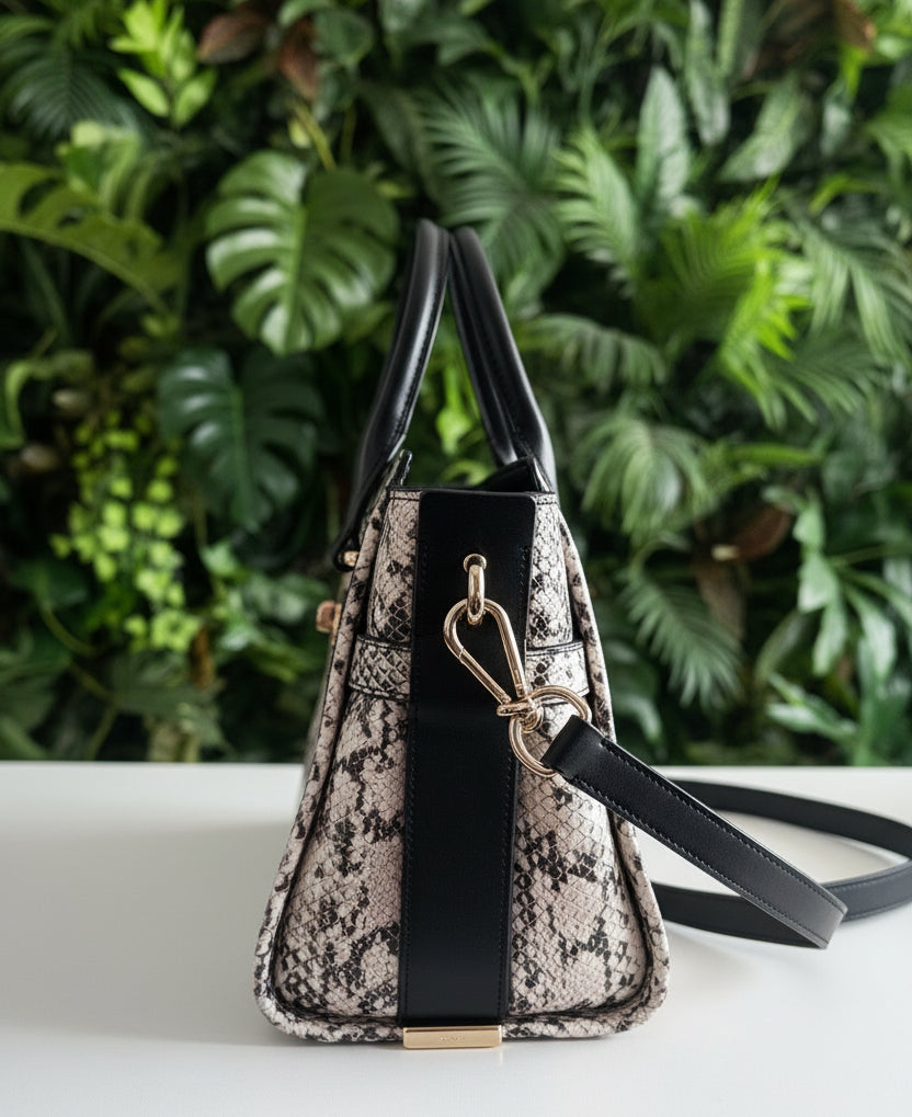 Coach Leather Swagger 27