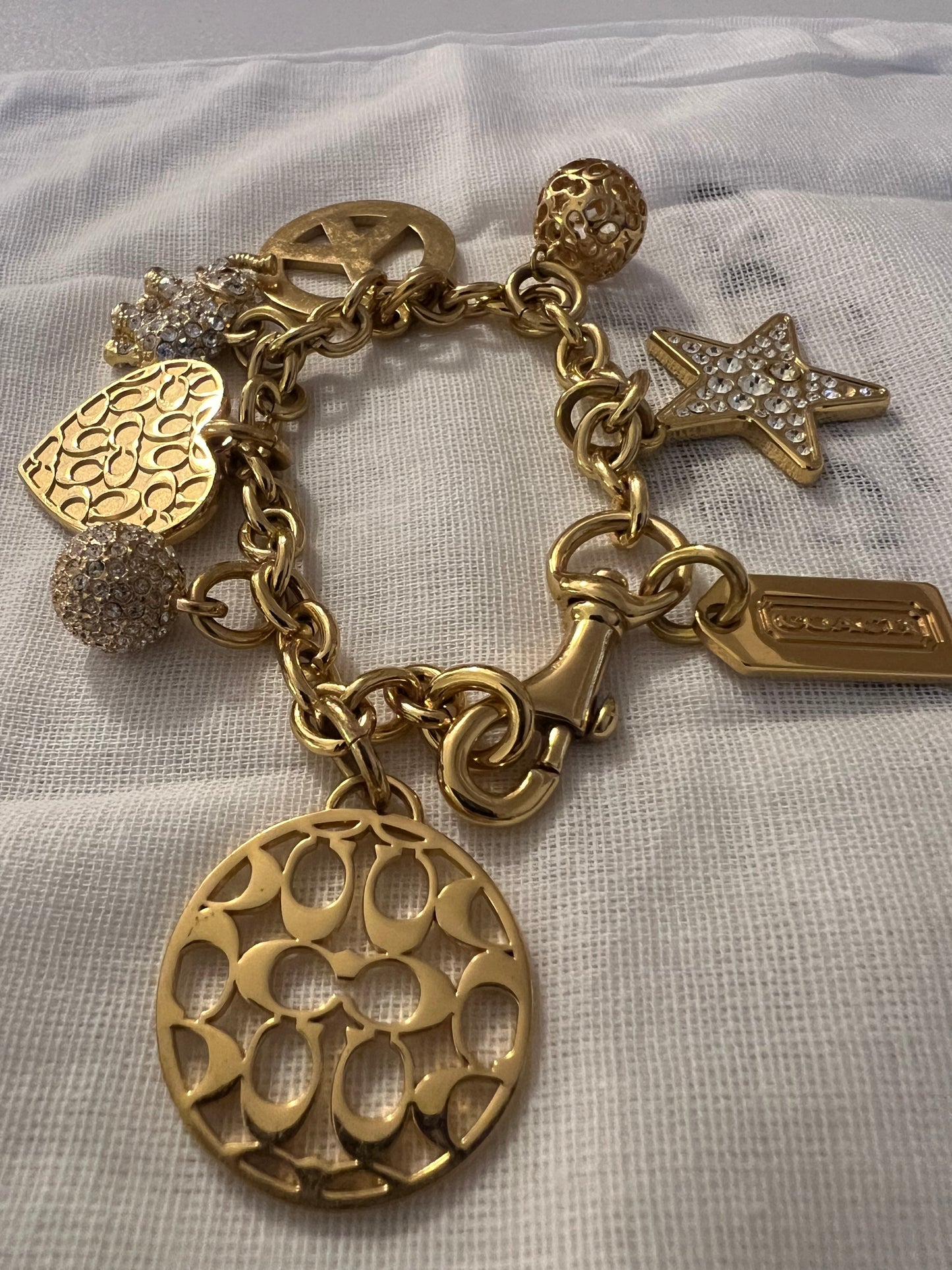 PREVIEW-DROP NEXT TIKTOK LIVE-Coach Vintage Charm Bracelet