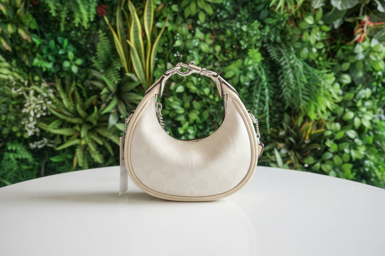 Coach Signature Jacquard Joni