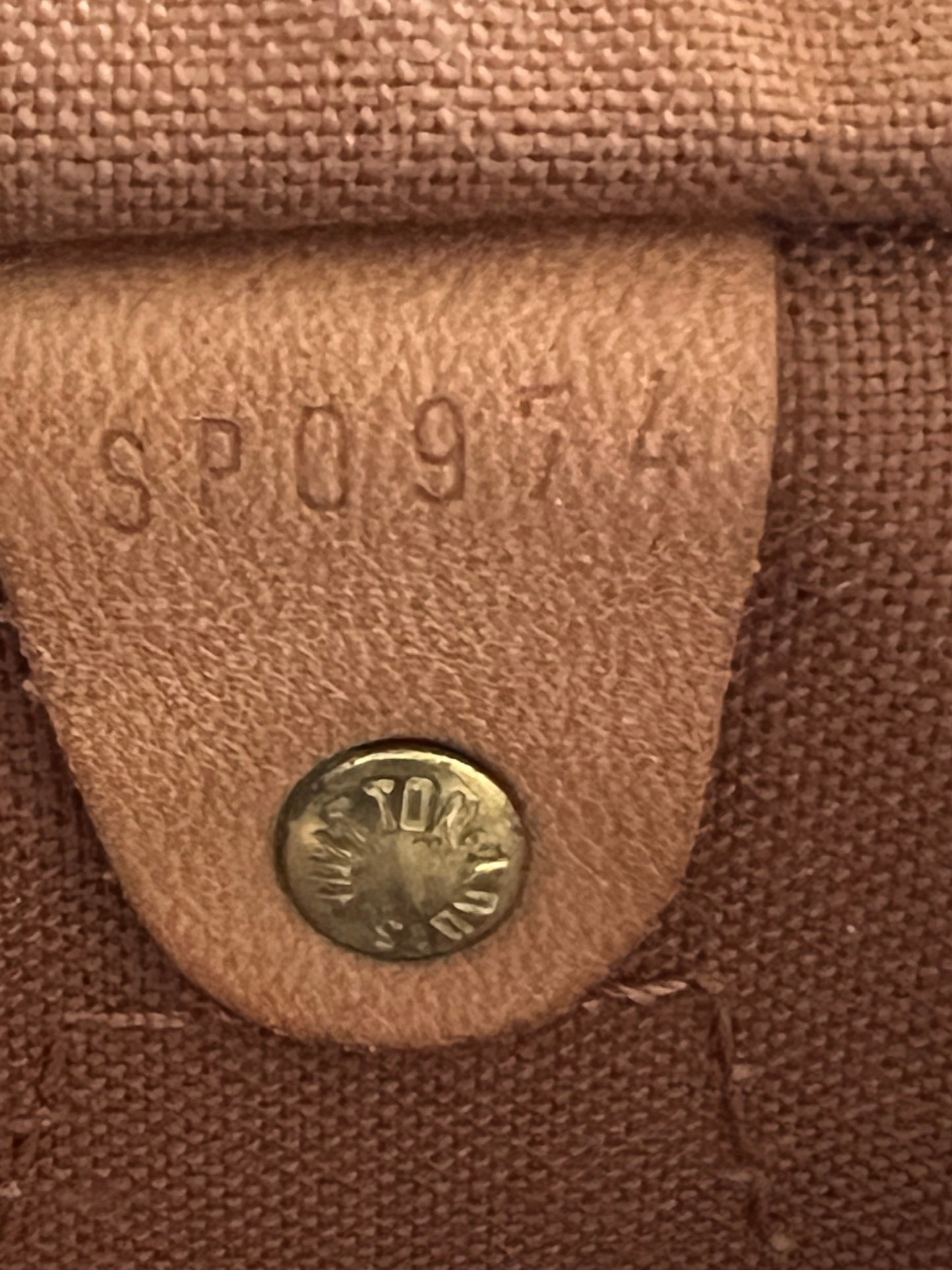 Louis Vuitton Speedy 35