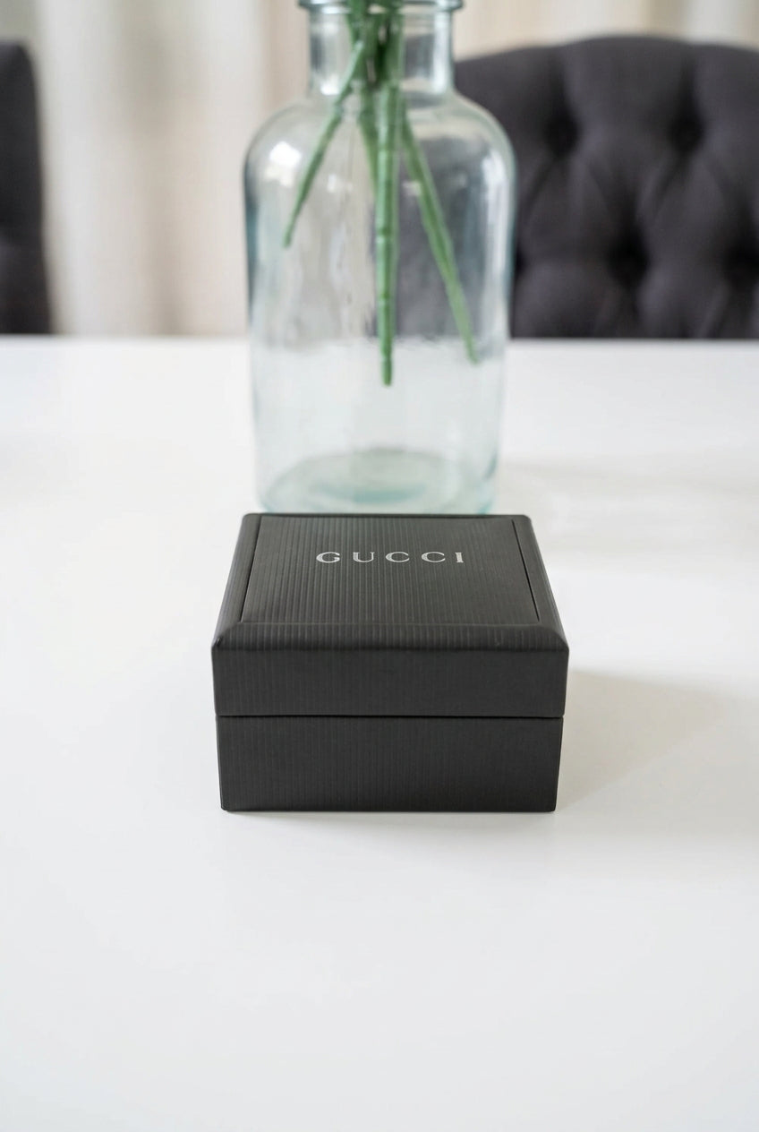 Gucci Vintage 6600 Series Watch