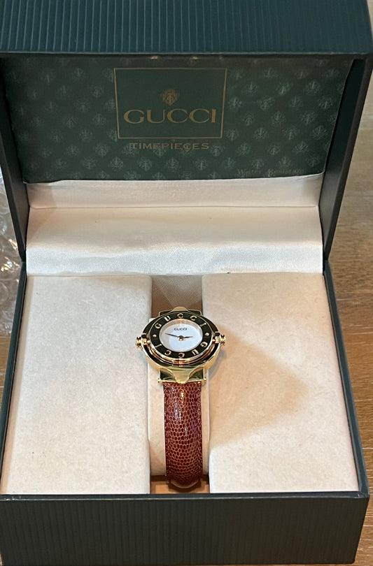 Gucci Vintage 6600 Series Watch