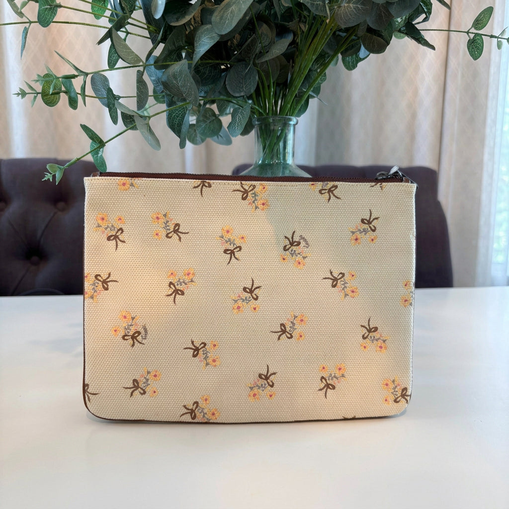 Coach  Large Vandal Gummy Bear Clutch