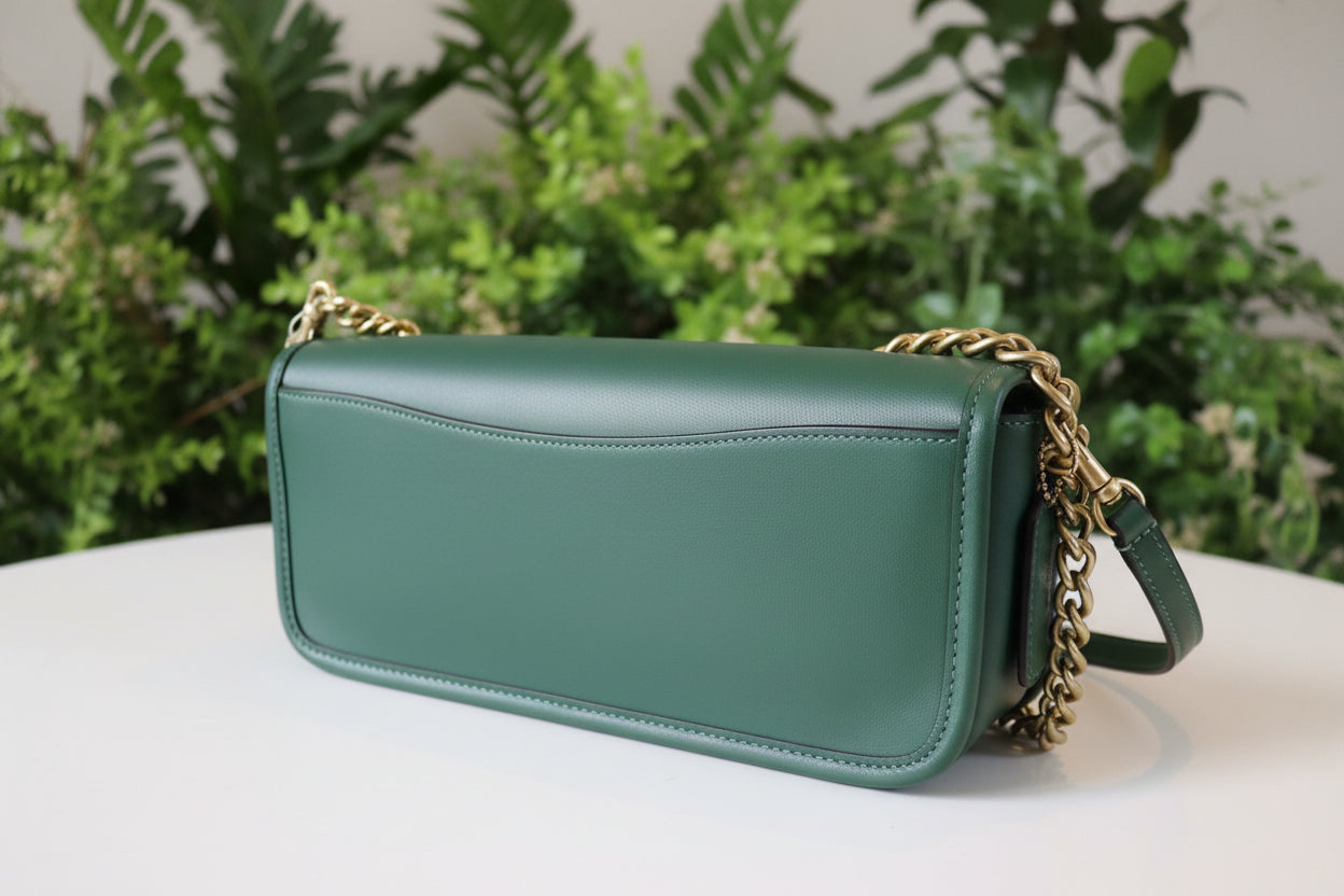 PREVIEW-DROP NEXT TIKTOK LIVE-Coach Glovetanned Leather Dinky Bag