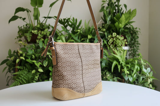 PREVIEW-DROP NEXT TIKTOK LIVE-Coach Signature Crossbody