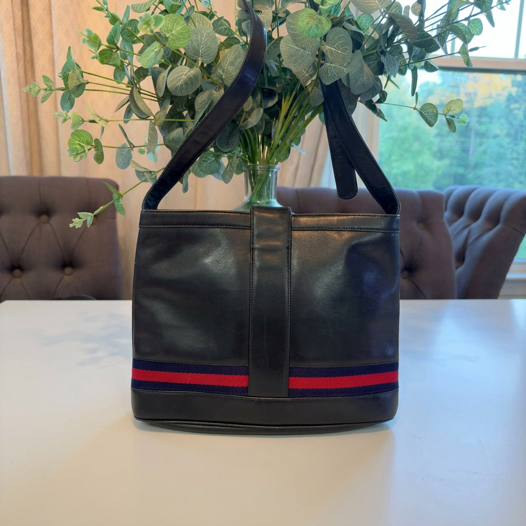 Gucci Vintage Navy Leather Shoulder Bag