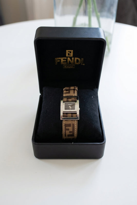 Fendi Vintage Orologi 2700L Zucca Watch
