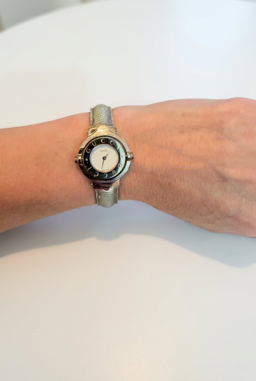 Gucci Vintage 6600 Silver Reversible Bracelet Watch
