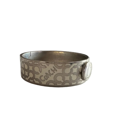 PREVIEW-DROP NEXT TIKTOK LIVE-Coach Y2K Bangle Silver White