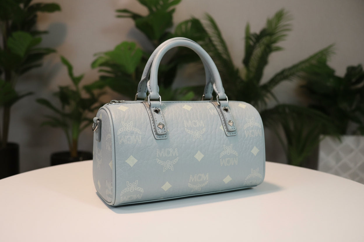 PREVIEW-DROP NEXT TIKTOK LIVE-MCM Visetos Blue Mini Boston Bag
