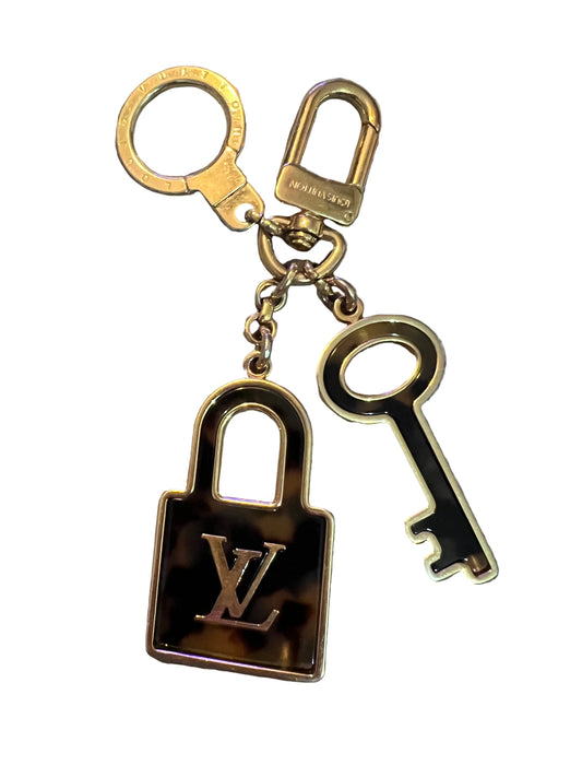 Louis Vuitton Confidence Key Holder & Bag Charm