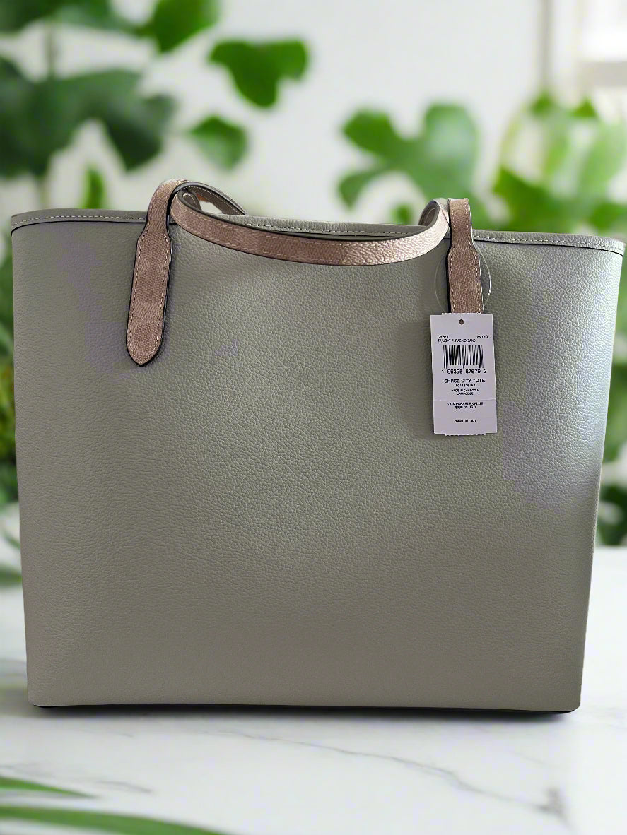 Coach City Tote Bag with Seahorse Charm – ♠️ ALL-In